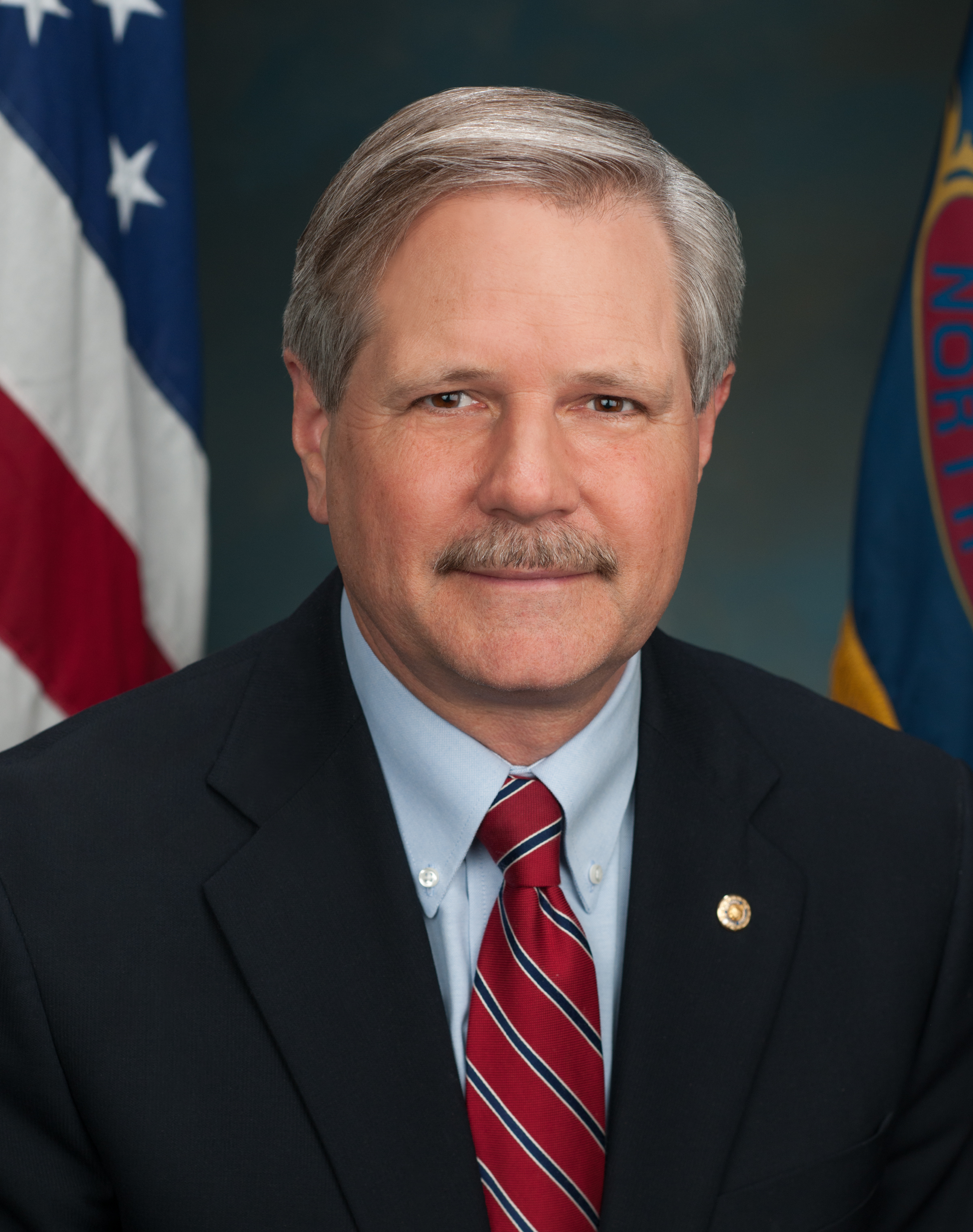 Hoeven Presses USGS Nominee for Update of Oil Reserves in Williston Basin